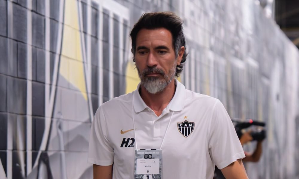 ‘É todo mérito dele’, diz Domínguez sobre Alexsander após vitória do Atlético-MG diante do Coritiba -