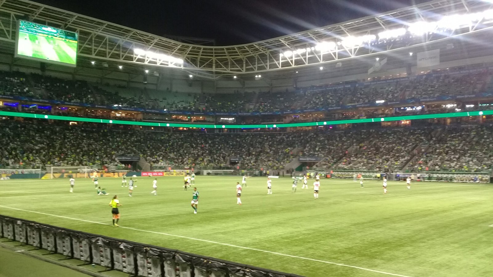 Equipes do Palmeiras e do São Paulo disputam clássico vencido pelo time alviverde por 5 a 0 no Allianz Parque pelo Campeonato Brasileiro de 2023.