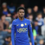 Estêvão segue no banco do Chelsea mesmo sem João Pedro e Palmer