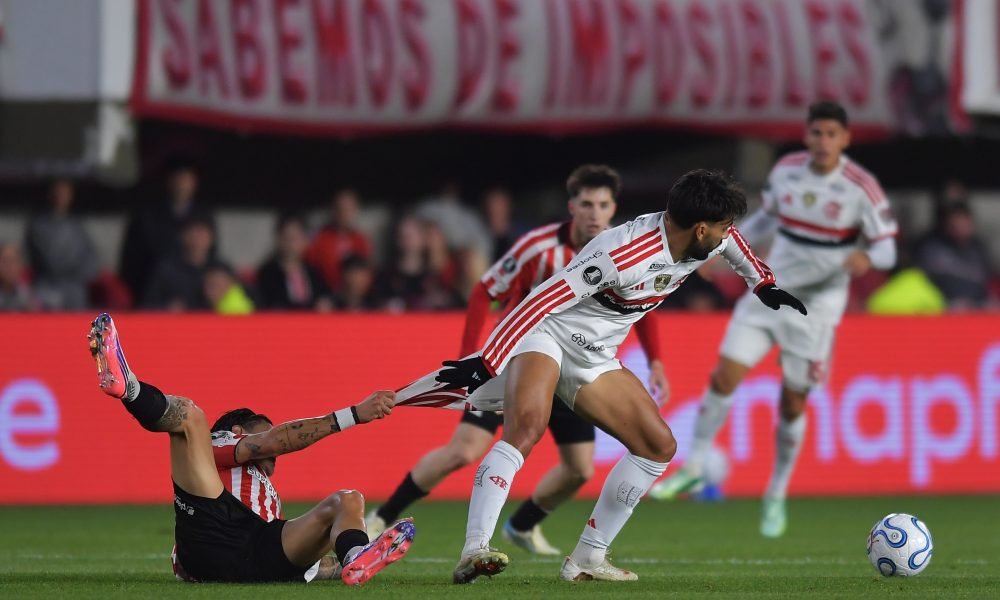 Leonardo Jardim avalia empate do Flamengo: “Jogo extremamente agressivo”