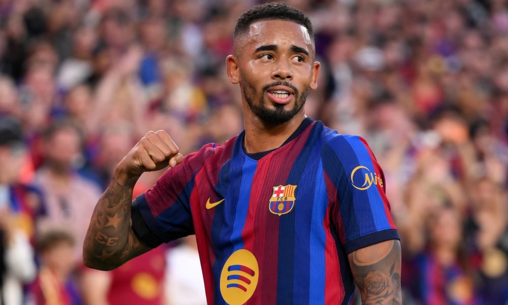 Gabriel Jesus supera Neymar e Ronaldinho em início pelo Barcelona