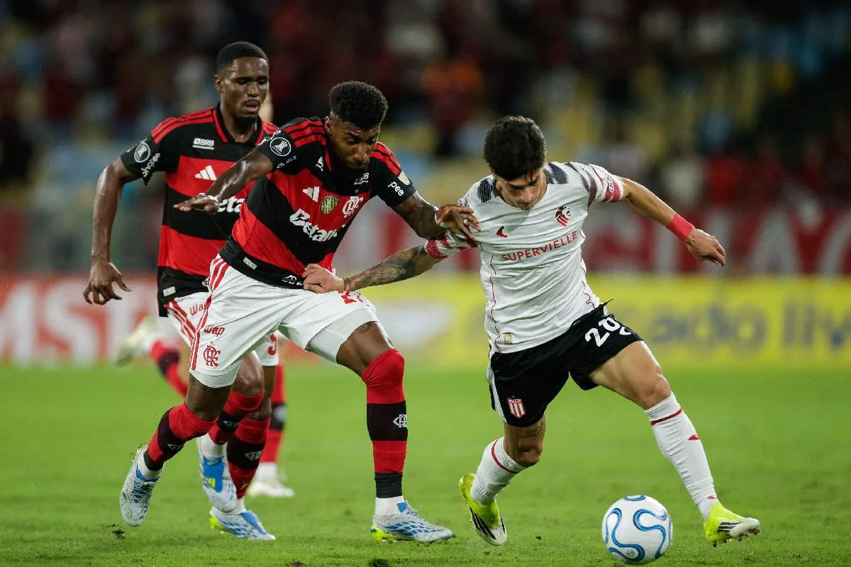 Futebol na TV hoje: quinta-feira tem Estudiantes x Flamengo e Liga Europa