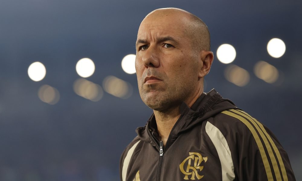 Jardim explica mudanças e penalidades, mas lamenta eliminação: "Estamos decepcionados e frustrados"
