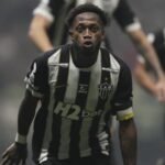Fred comemora gol em Atlético-MG x Cruzeiro, pela Copa do Brasil