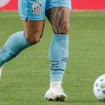 Futebol na TV hoje: onde assistir Santos x Flamengo e mais