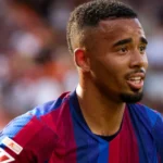 Flick escolhe Gabriel Jesus para substituir Raphinha no Barcelona