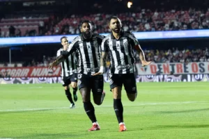 Gabigol ironiza críticas após dois gols pelo Santos: “10 anos”