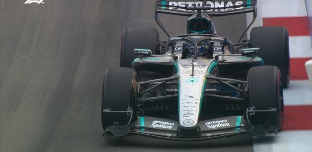 George Russell, da Mercedes, liderava sprint em Singapura quando bateu sozinho
