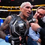 Charles do Bronx defende cinturão BMF do UFC em dezembro contra Diego