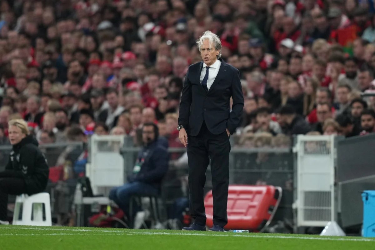 Jorge Jesus despista sobre Cristiano Ronaldo após vitória sobre a Dinamarca