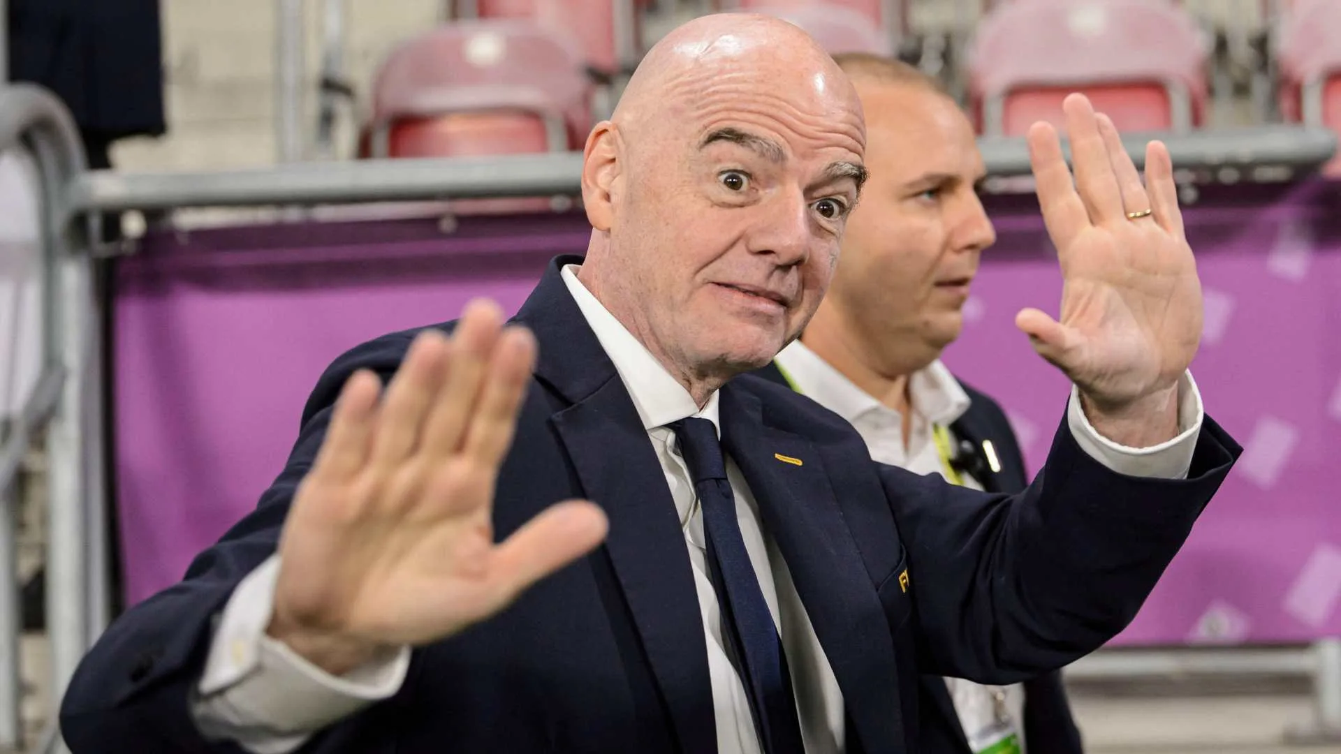 Infantino recebe R$ 8,8 milhões não divulgados, diz The Times
