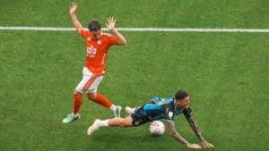 CBF admite erro em pênalti não marcado no Gre-Nal