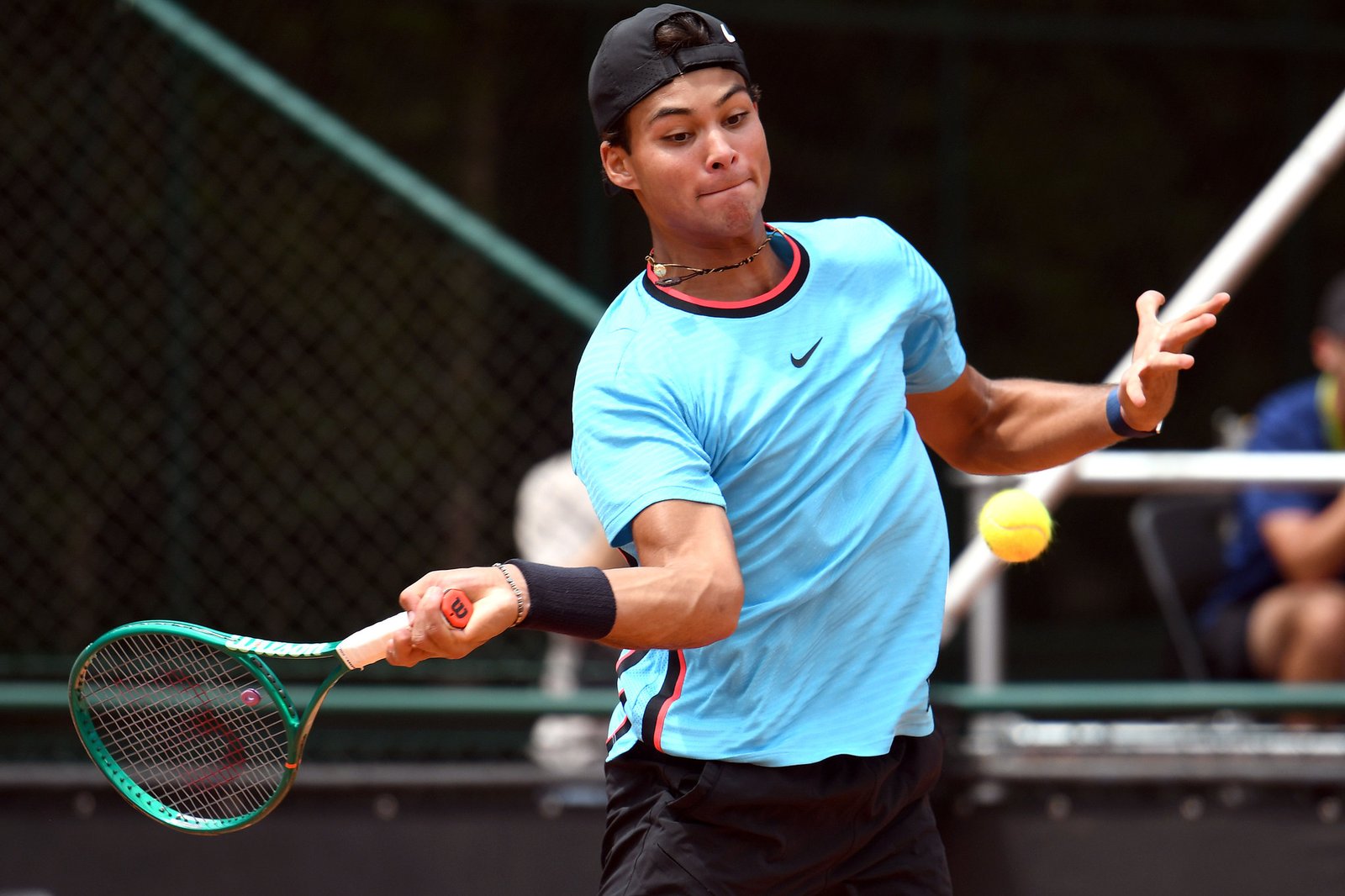 Guto avança às quartas na Bolívia e terá o melhor ranking da carreira