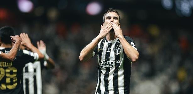 Igor Gomes, do Atlético-MG, comemora gol no duelo contra o Coritiba, pelo Brasileirão 2026