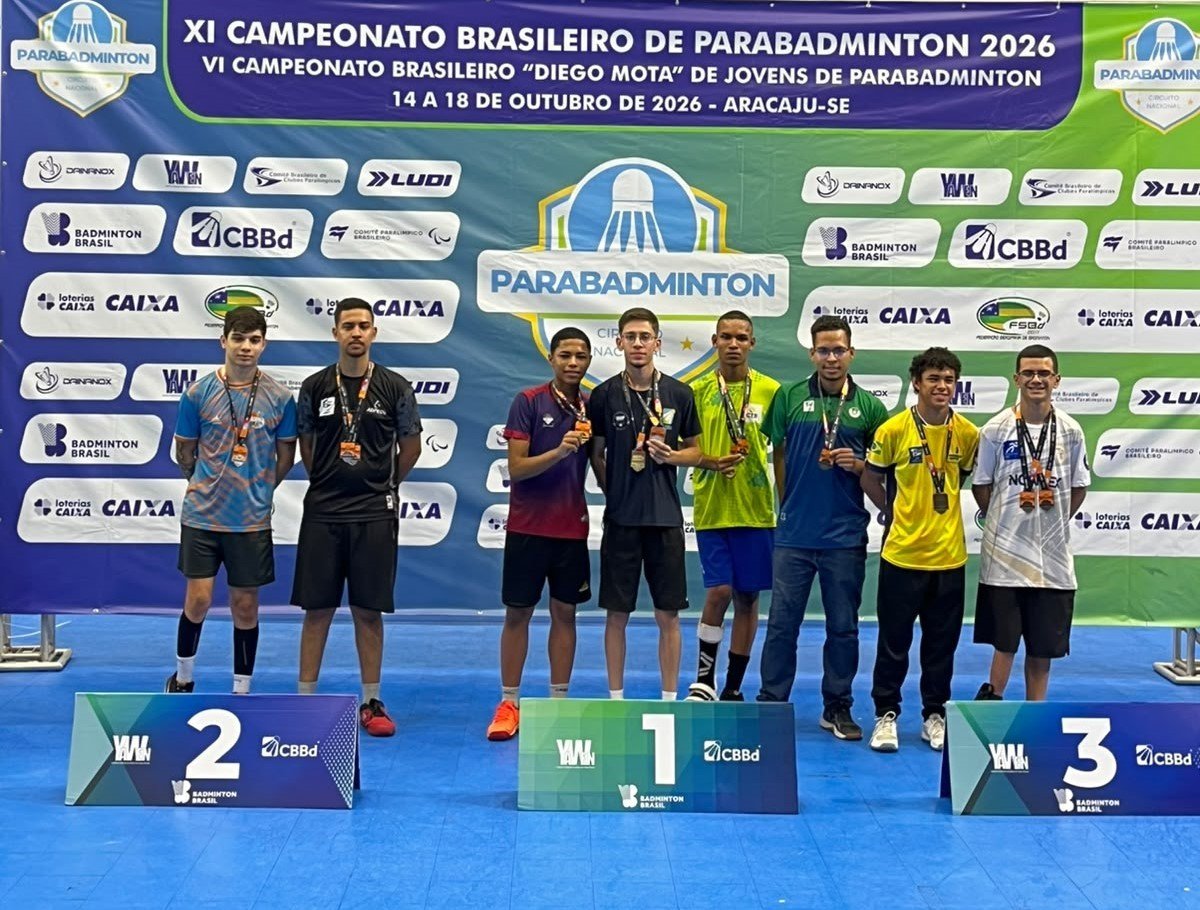 Eleito destaque nacional, Vitor Dutra conquista dois ouros no Brasileiro de Jovens de Parabadminton