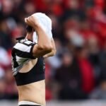 Zagueiro do Santos rebate pergunta após gol sofrido pelo Santos
