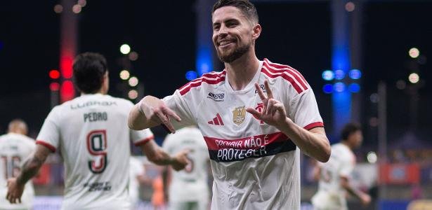 O Flamengo lidera o Brasileirão com 67 pontos