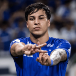 Cruzeiro vence São Paulo no Mineirão e entra no G-4 do Brasileirão