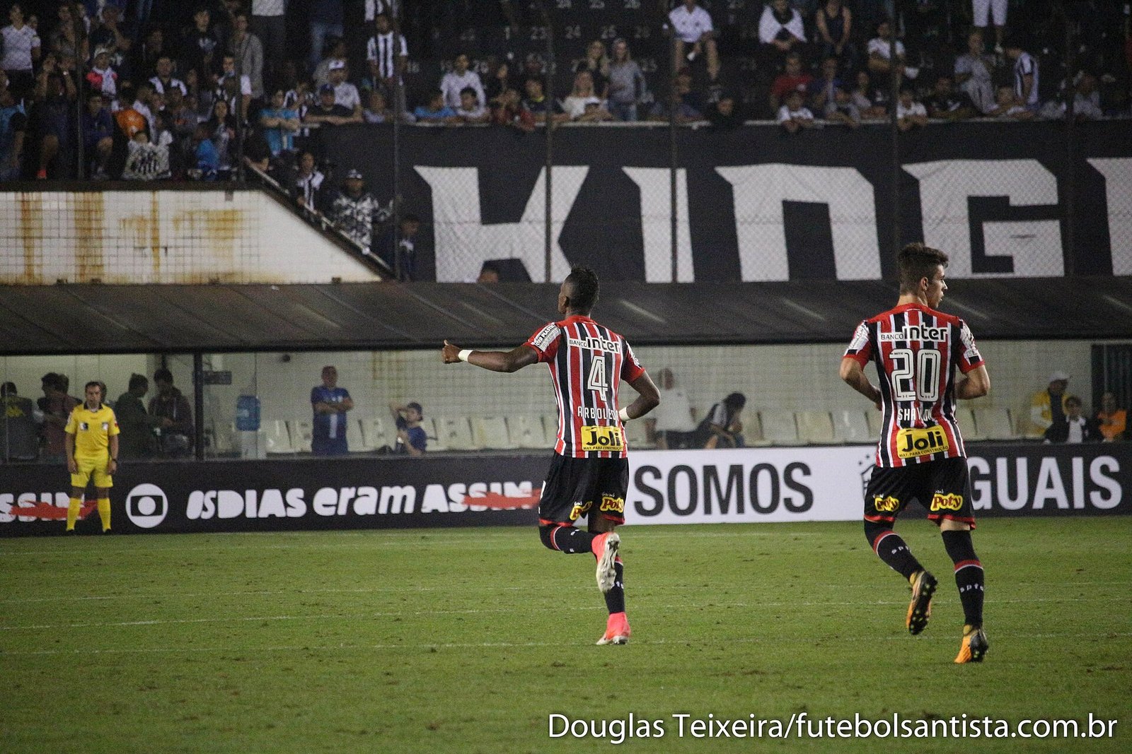Lance de Santos 3 x 2 São Paulo, partida válida pelo Brasileirão 2017, disputada na Vila Belmiro