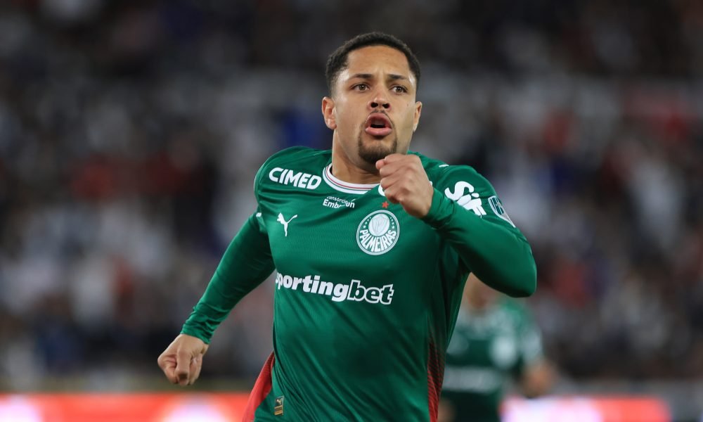 Palmeiras tem novidade sobre recuperação de Vitor Roque