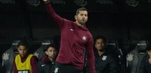 Auxiliar vê Corinthians 'penalizado' com empate e diz: 'Faltou concluir'