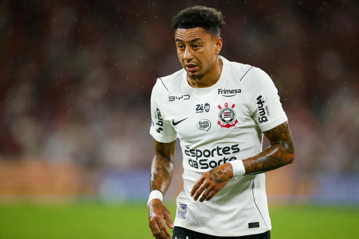 Com Lingard entre os titulares, veja escalações de Corinthians x Vitória