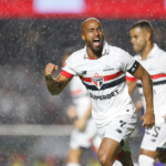 São Paulo define data de retorno de Lucas Moura aos gramados