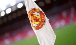 Zagueiro do Manchester United sobe o tom contra diretoria e cobra reforços