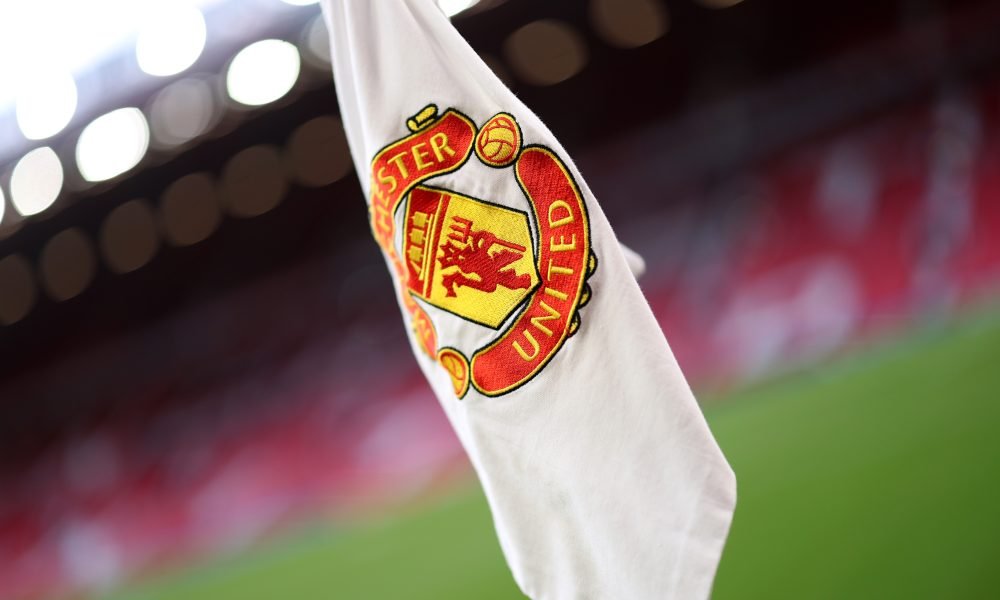 Zagueiro do Manchester United sobe o tom contra diretoria e cobra reforços