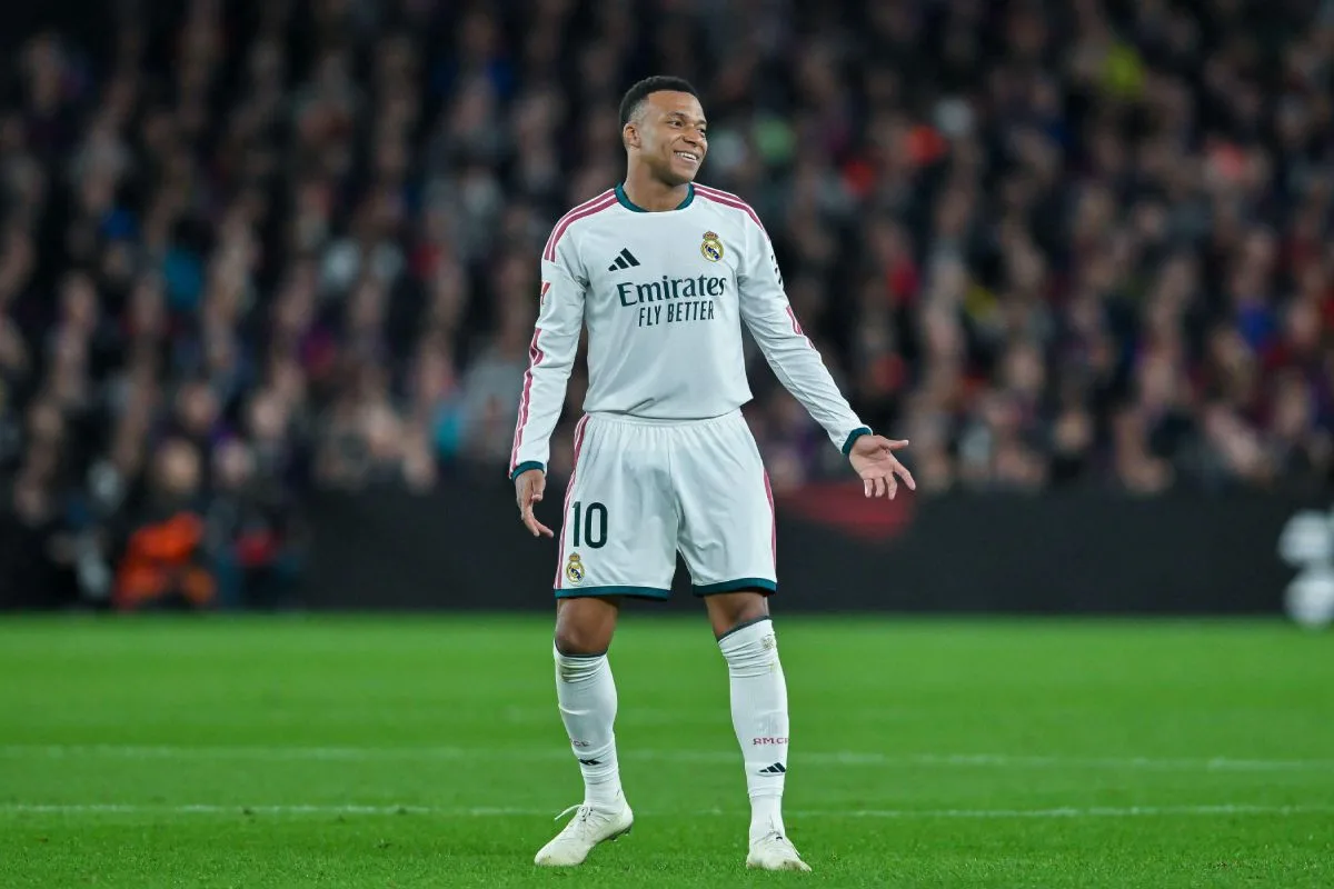 Mbappé perde patrocínios após polêmica com meme na China