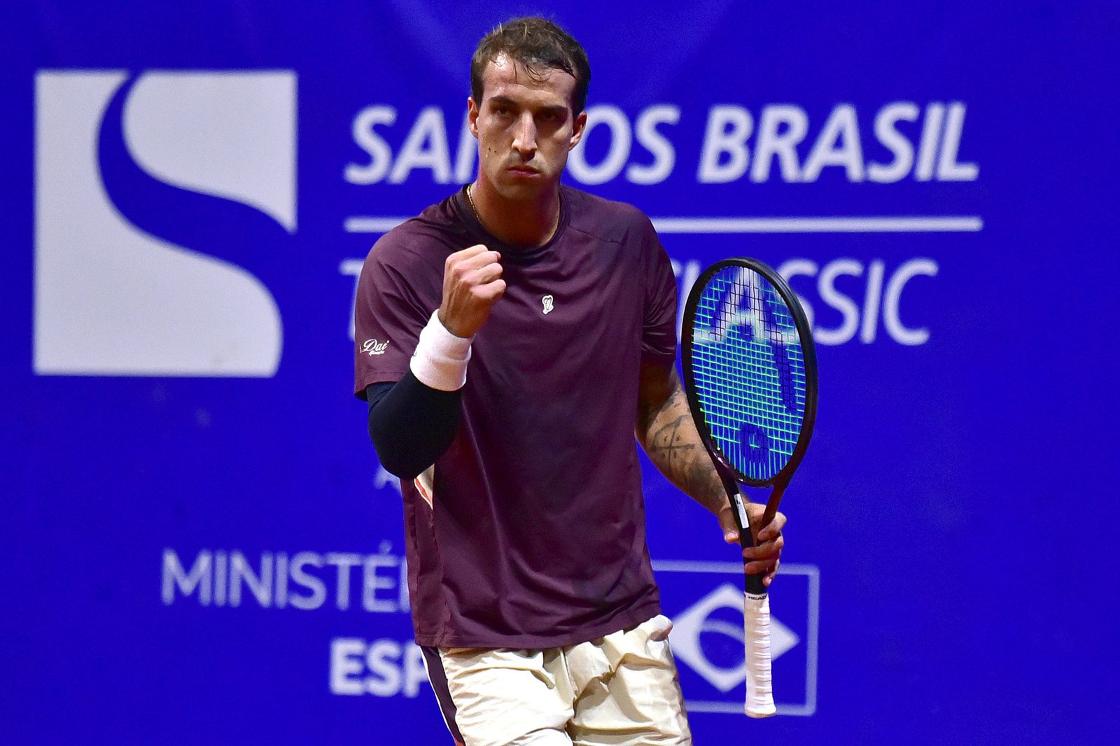 Meligeni luta até o fim e vai à semi pela quarta vez na temporada