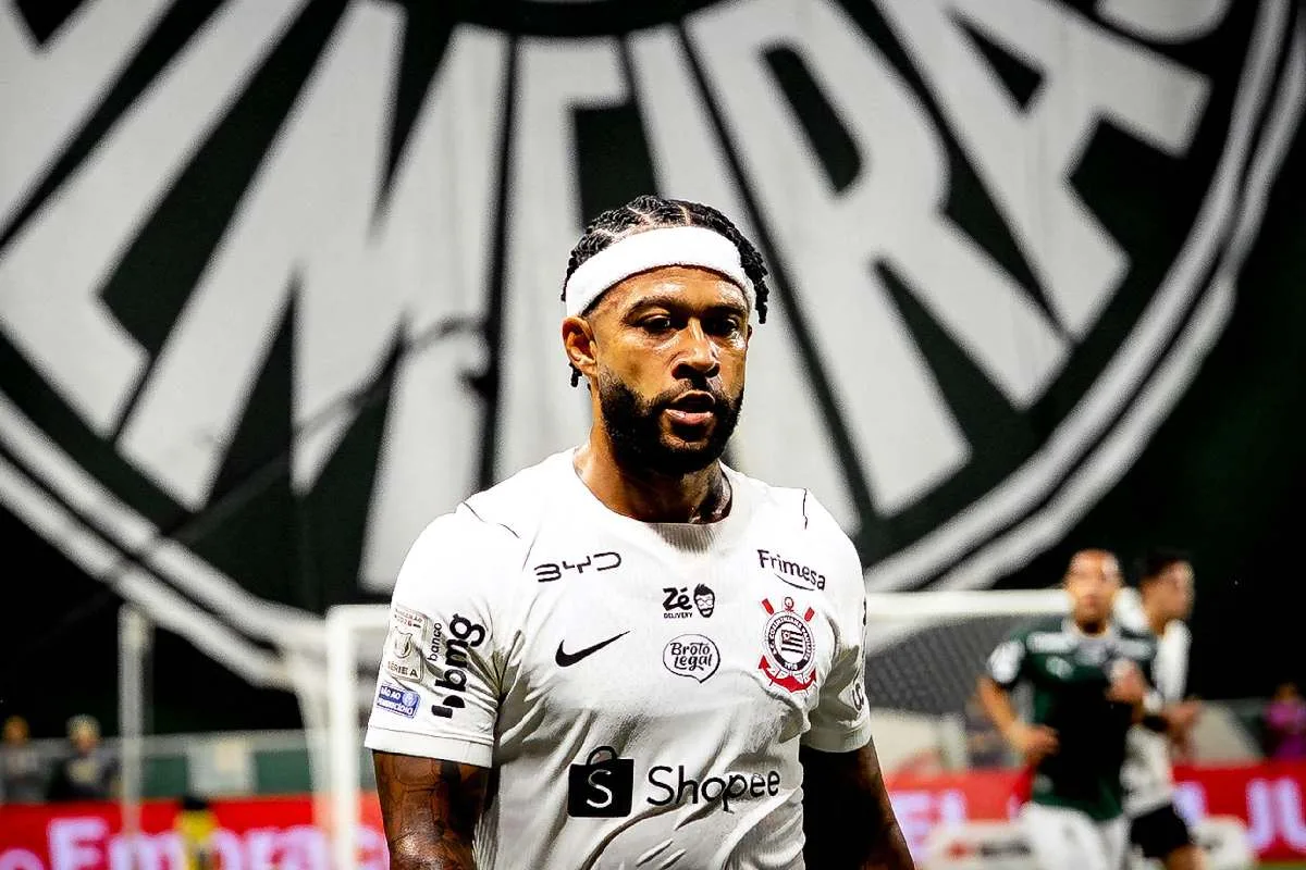 Memphis Depay vive pior temporada da carreira e preocupa o Corinthians