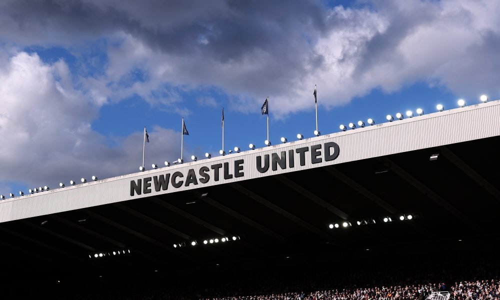 Newcastle apresenta novo escudo para a próxima temporada; veja detalhes