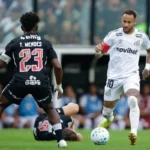 Neymar posta camisa de Paredes após Boca Jrs eliminar o Vasco