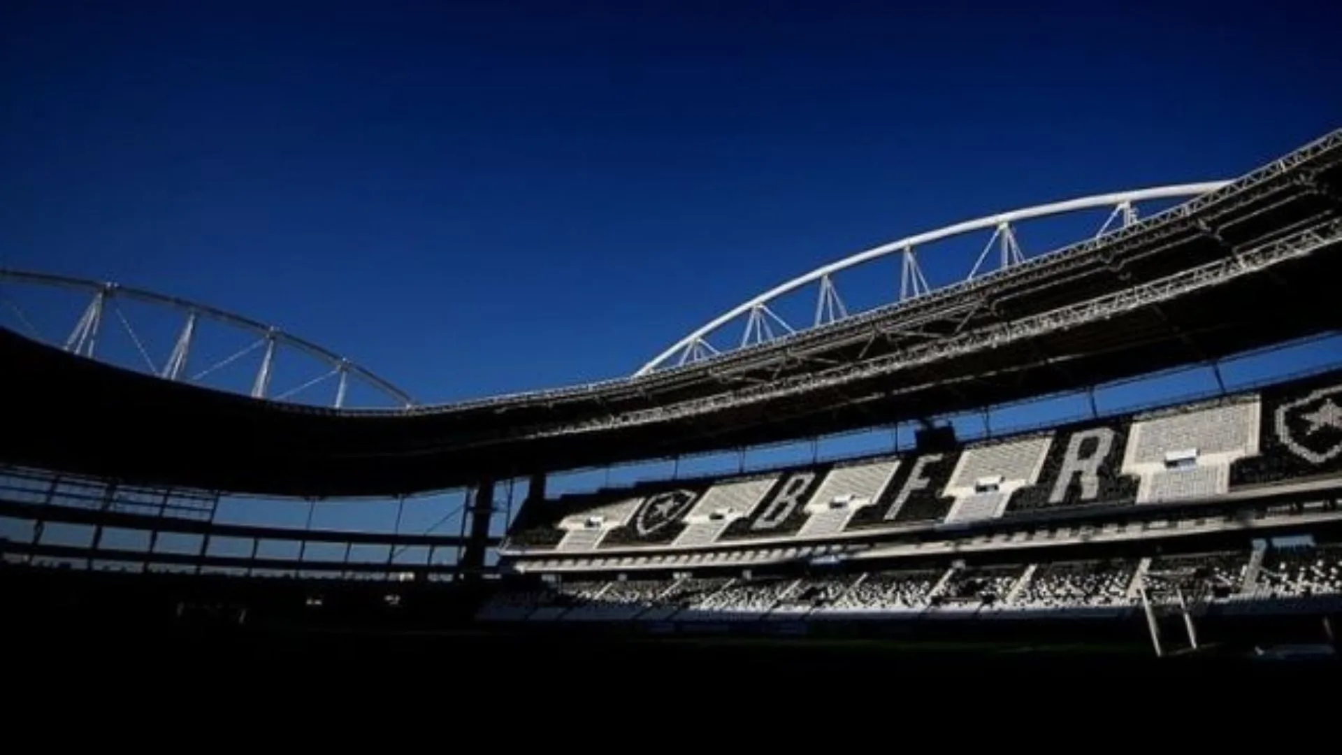 Vasco x Flamengo: clássico terá divisão de torcida em 90/10