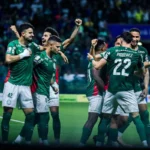 Palmeiras goleia Corinthians por 4 a 1 e pressiona Flamengo