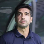 Abel Ferreira retorna ao Palmeiras para decisão contra o Fluminense