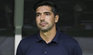 Abel Ferreira alfineta Flamengo sobre final da Libertadores em coletiva: "Sem asterisco"