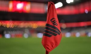Athletico confirma grave lesão de lateral-esquerdo, que vai passar por cirurgia