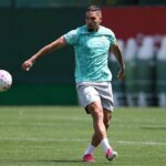 Paulinho indica retorno em Palmeiras x Corinthians: "Pronto para o Dérbi"