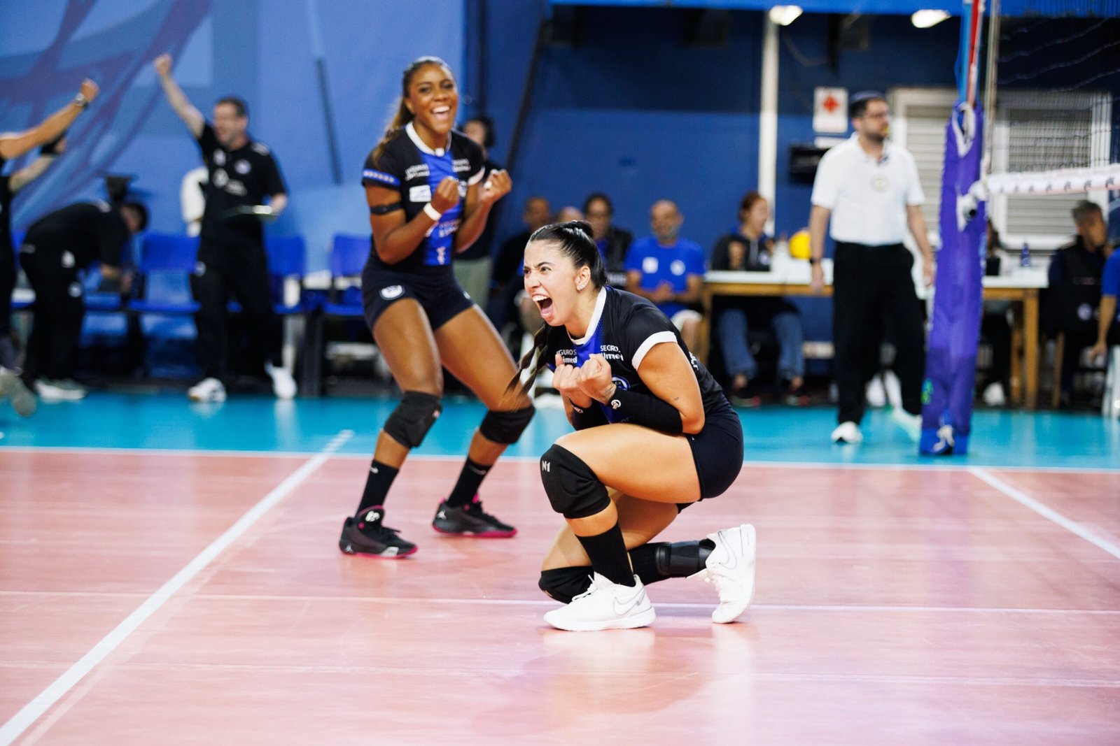 Pinheiros bate Brusque no tie-break e vence a primeira na Superliga Feminina