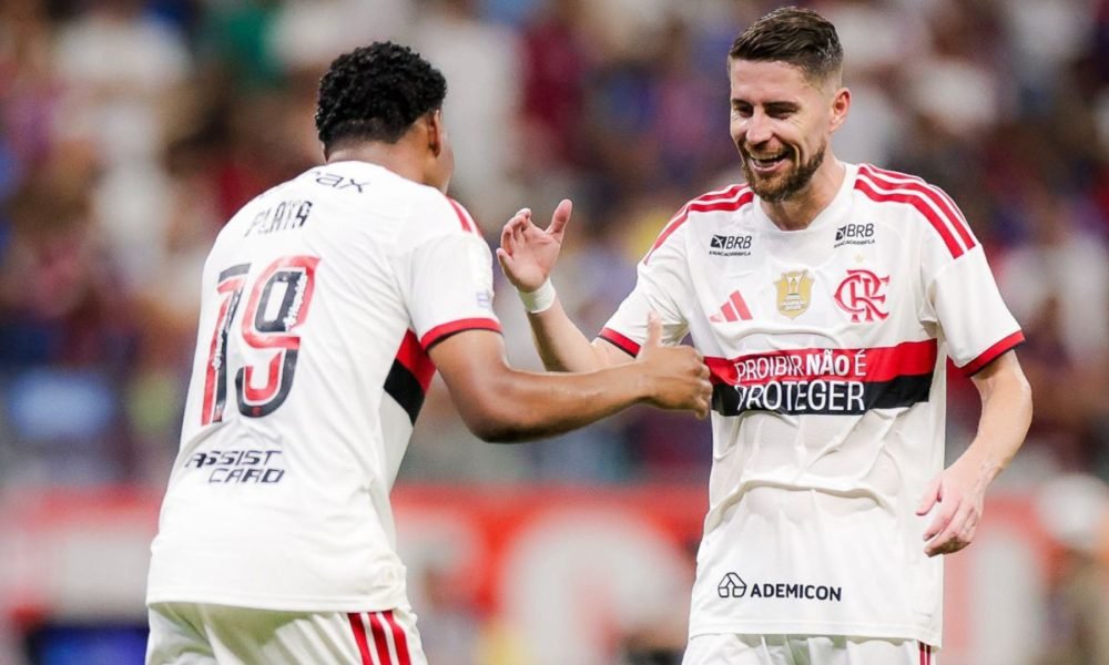 Flamengo vence o Bahia na Arena Fonte Nova e retoma liderança do Brasileirão