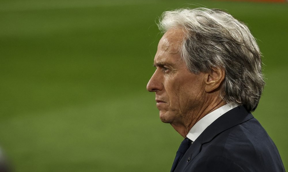 Jorge Jesus enfrenta torcida portuguesa em meio à crise com Cristiano Ronaldo