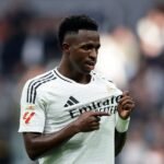 Mourinho defende Vini Jr. em meio à má fase
