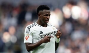 Mourinho defende Vini Jr. em meio à má fase