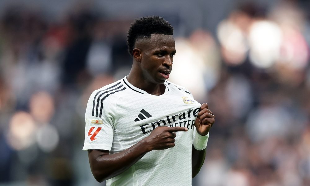Mourinho defende Vini Jr. em meio à má fase