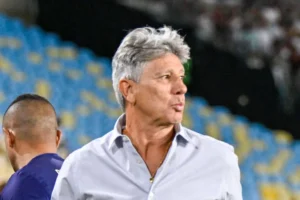 Renato Gaúcho culpa chances perdidas por empate do Grêmio com o Remo