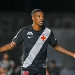 Robert Renan ganha destaque na Europa, e Vasco projeta permanência