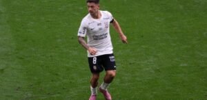 Corinthians: Garro é cobrado por Diniz por mais participação