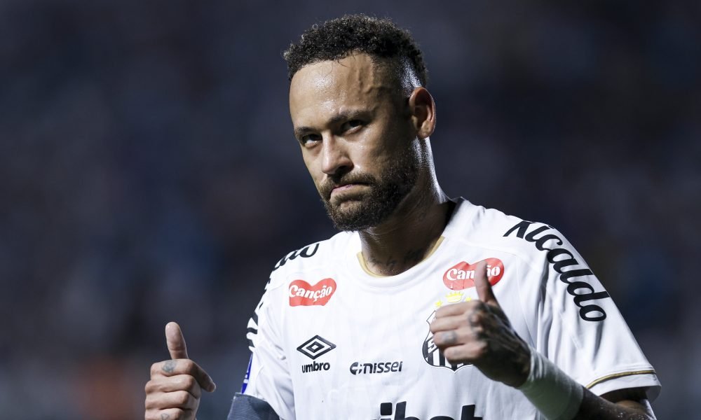 Neymar treina normalmente, mas está fora de Atlético-MG x Santos; saiba o motivo